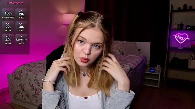 Elioraa online show from January 2026 02:44:02 PM