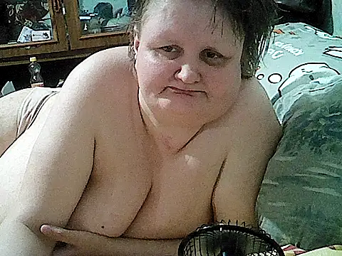 Snapshot of nataly4560 chatting on April 2026 09:50:02 PM nataly4560 online show from April 2026 09:50:02 PM