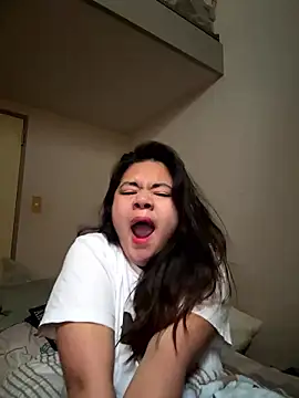 Snapshot of Allie_143 chatting on January 2026 11:20:02 PM Allie 143 online show from January 2026 11:20:02 PM