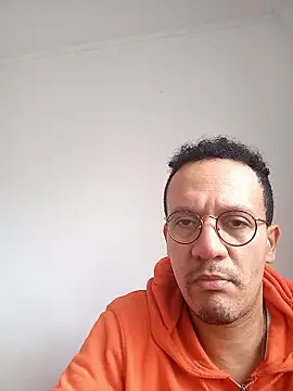 Henrytsuzuki online show from January 2026 11:45:02 AM