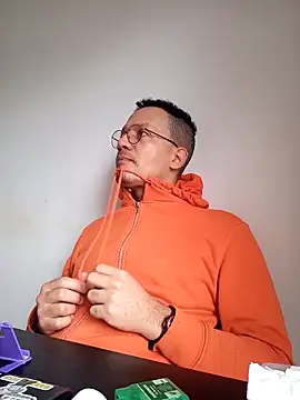 Henrytsuzuki online show from February 2026 03:21:02 PM