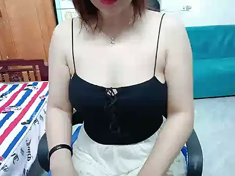 Heni6368 online show from February 2026 10:32:02 PM