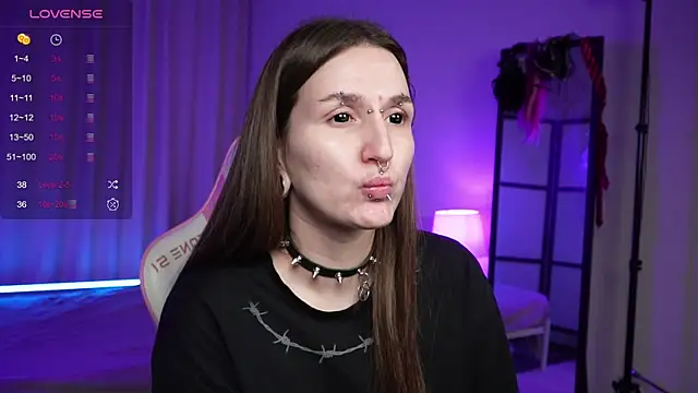 Snapshot of Alice_Goth chatting on July 2026 07:33:02 AM Alice Goth online show from July 2026 07:33:02 AM