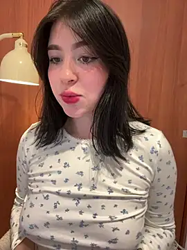 Snapshot of evelynrosess1 chatting on June 2026 11:20:01 PM evelynrosess1 online show from June 2026 11:20:01 PM