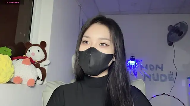 Snapshot of Tieu-May chatting on June 2026 10:06:02 AM Tieu-May online show from June 2026 10:06:02 AM