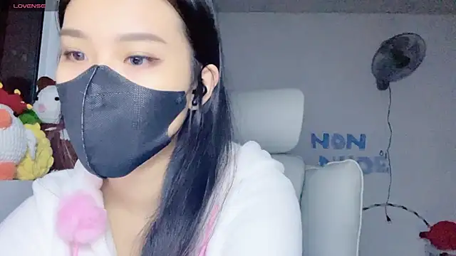 Snapshot of Tieu-May chatting on July 2026 10:32:02 AM Tieu-May online show from July 2026 10:32:02 AM