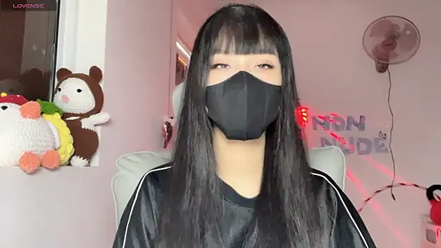 Snapshot of Tieu-May chatting on July 2026 08:18:02 AM Tieu-May online show from July 2026 08:18:02 AM