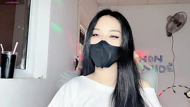 Snapshot of Tieu-May chatting on July 2026 06:42:02 AM Tieu-May online show from July 2026 06:42:02 AM