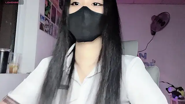Snapshot of Tieu-May chatting on July 2026 11:17:02 AM Tieu-May online show from July 2026 11:17:02 AM