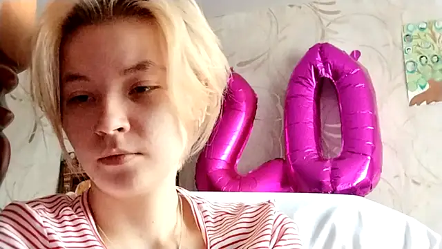 Snapshot of Kirawannavibe chatting on January 2026 08:08:01 AM Kirawannavibe online show from January 2026 08:08:01 AM