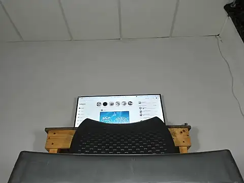 nickytabitch online show from January 2026 10:35:02 PM