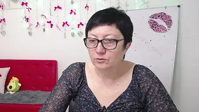 EmilyL0ve online show from April 2026 05:22:01 AM