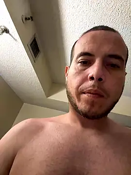 Snapshot of mast3r305 chatting on January 2026 02:39:02 AM mast3r305 online show from January 2026 02:39:02 AM