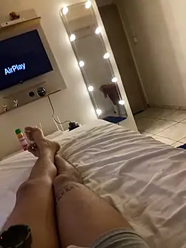 GostosoRS25 online show from April 2026 08:09:02 PM