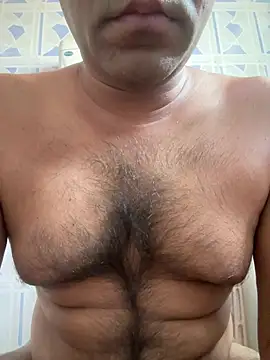 Snapshot of Lucky___05 chatting on June 2026 01:22:01 AM Lucky 05 online show from June 2026 01:22:01 AM