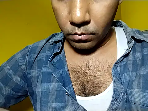 Snapshot of Lucky___05 chatting on July 2026 02:32:02 PM Lucky 05 online show from July 2026 02:32:02 PM
