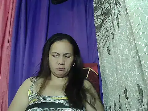 Snapshot of prettymomma24xx chatting on June 2026 08:33:01 PM prettymomma24xx online show from June 2026 08:33:01 PM