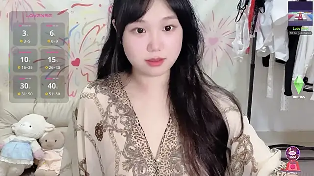 xiaoguai99 online show from June 2026 12:53:02 PM