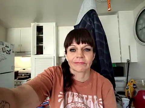 Petitegreeneyez69 online show from June 2026 04:18:01 PM