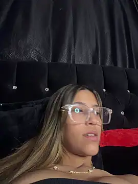 vicky bass  online show from March 2026 01:43:02 AM