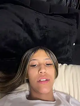 vicky bass  online show from April 2026 02:09:02 AM