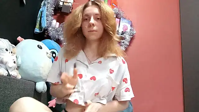 Snapshot of TiaraHenegan chatting on January 2026 07:24:02 AM TiaraHenegan online show from January 2026 07:24:02 AM