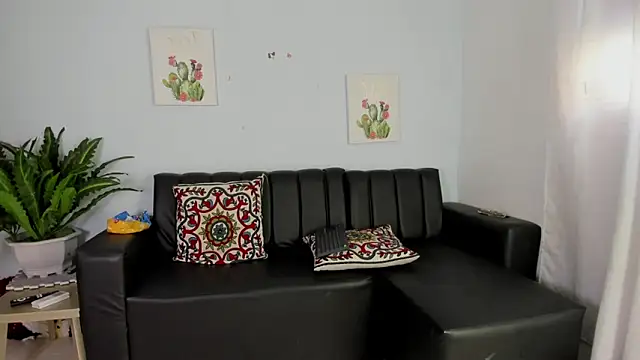 Snapshot of hazel_slim chatting on January 2026 03:16:02 PM hazel slim online show from January 2026 03:16:02 PM