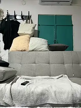 Snapshot of lriana_miller chatting on February 2026 01:45:01 AM lriana miller online show from February 2026 01:45:01 AM