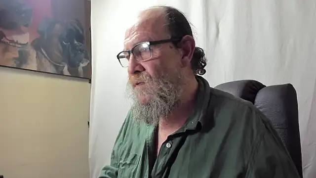 Uncle Hottie online show from January 2026 05:48:01 PM