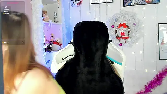 Layla Bloom online show from January 2026 05:37:01 PM