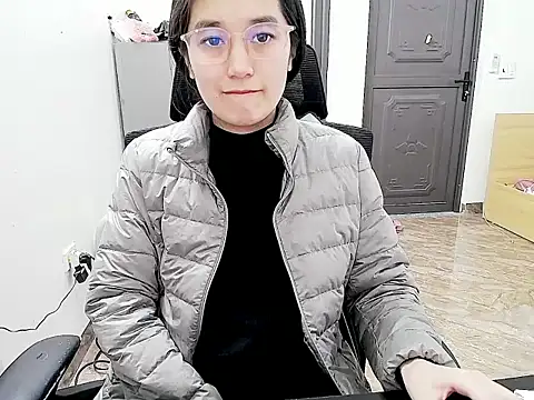 Snapshot of Shulee- chatting on February 2026 08:07:02 AM Shulee- online show from February 2026 08:07:02 AM