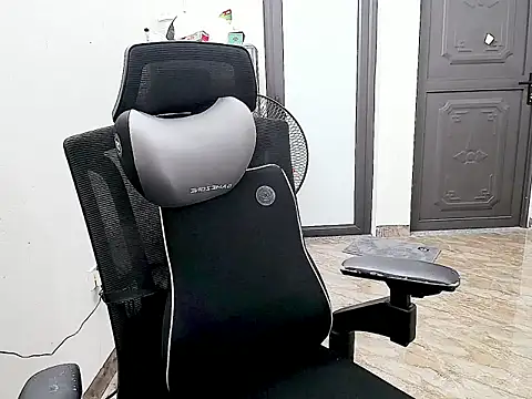 Shulee- online show from March 2026 04:40:02 AM