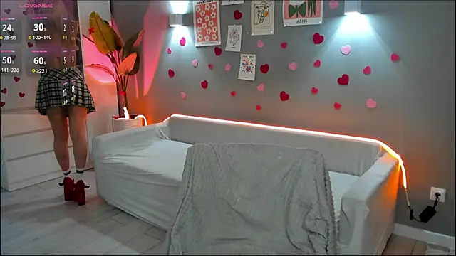 Luna Beverly online show from February 2026 08:58:01 PM