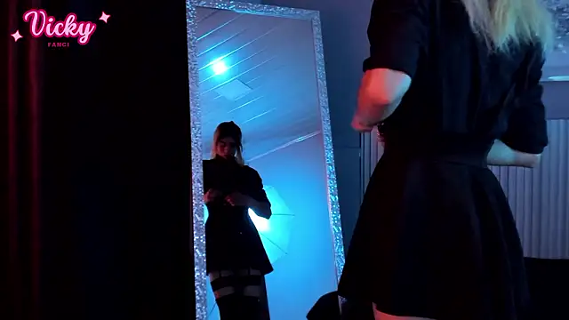 vicky fant4sy online show from February 2026 01:21:02 PM