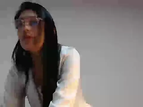 Elizabeth manzon online show from April 2026 10:08:02 AM