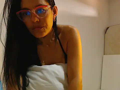 Snapshot of Elizabeth_manzon chatting on June 2026 08:33:02 PM Elizabeth manzon online show from June 2026 08:33:02 PM