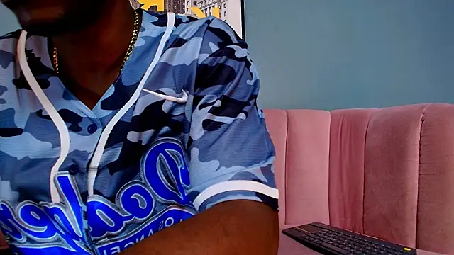 Snapshot of bro_friends chatting on February 2026 01:15:02 AM bro friends online show from February 2026 01:15:02 AM