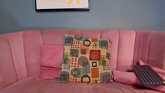 Snapshot of bro_friends chatting on February 2026 01:32:01 AM bro friends online show from February 2026 01:32:01 AM