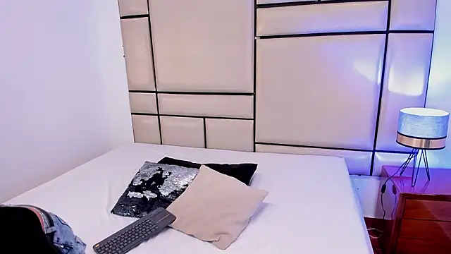 alejandra loppez online show from February 2026 07:34:02 PM