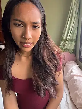 Snapshot of Lyla_Love chatting on January 2026 06:41:02 AM Lyla Love online show from January 2026 06:41:02 AM