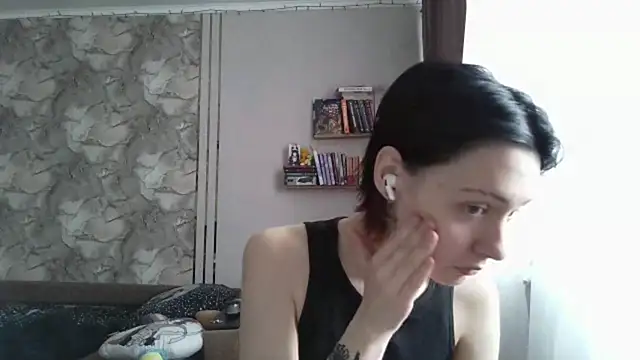 Snapshot of LxayBloom chatting on February 2026 09:57:02 AM LxayBloom online show from February 2026 09:57:02 AM