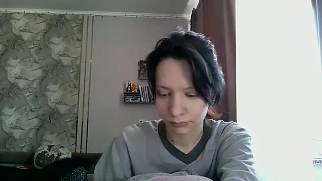 Snapshot of LxayBloom chatting on February 2026 08:32:01 AM LxayBloom online show from February 2026 08:32:01 AM