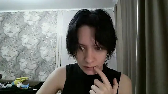 Snapshot of LxayBloom chatting on February 2026 09:17:01 AM LxayBloom online show from February 2026 09:17:01 AM