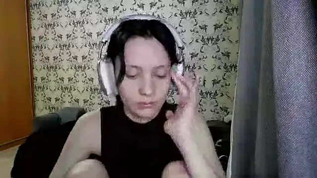 Snapshot of LxayBloom chatting on March 2026 11:38:02 AM LxayBloom online show from March 2026 11:38:02 AM