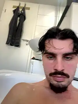 youngpablo4 online show from January 2026 09:34:02 AM