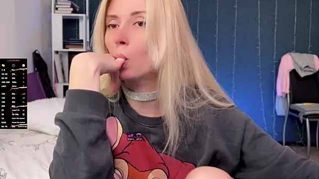 Snapshot of MyMouth chatting on January 2026 01:49:02 PM MyMouth online show from January 2026 01:49:02 PM