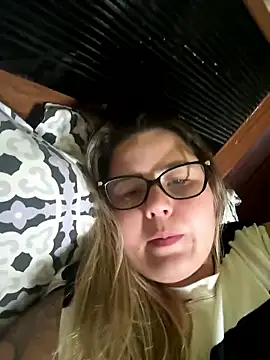 Melmia28 online show from January 2026 02:52:02 PM