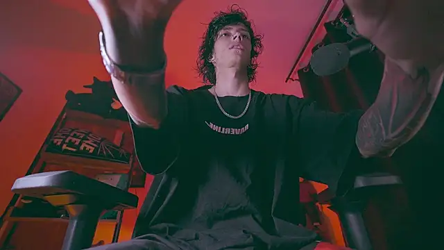 Olliver   y online show from April 2026 02:25:02 AM