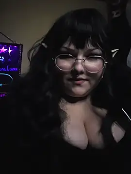 Snapshot of LunaLuxxx666 chatting on January 2026 06:19:01 AM LunaLuxxx666 online show from January 2026 06:19:01 AM