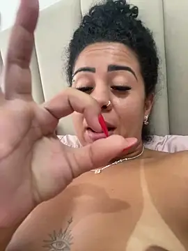 Cachinhossfd online show from February 2026 05:20:01 PM